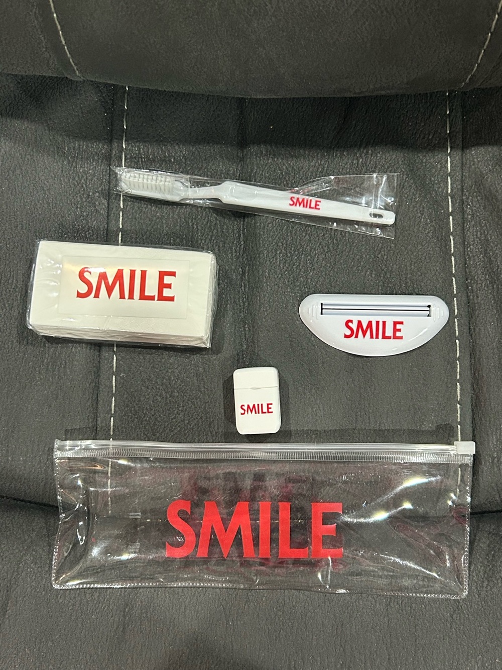 Smile movie toiletry bag! Official!